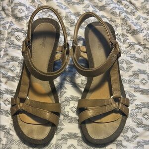 Women's Tan Sandals